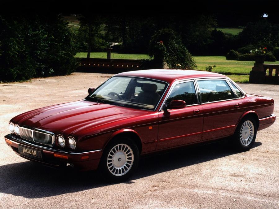  Jaguar Sovereign 1994 года  (фото 3 из 6)